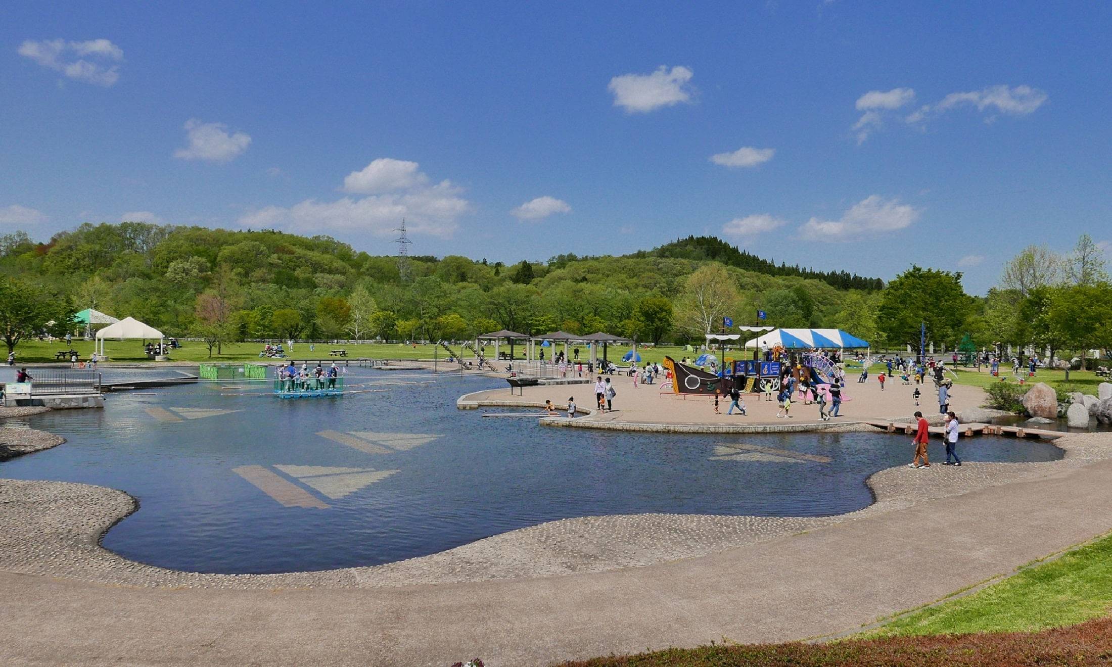 つなぎ温泉 自然や地域の魅力を味わえる御所湖広域公園